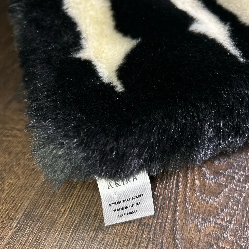 Black and White Faux Fur ‘TRAPSTAR’ Stole